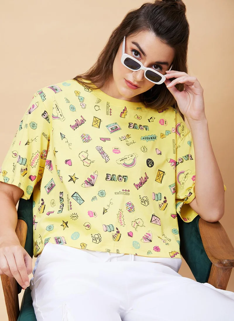 جلو باص تيشيرت قطن خالص واسع بطبعة حوار نسائي